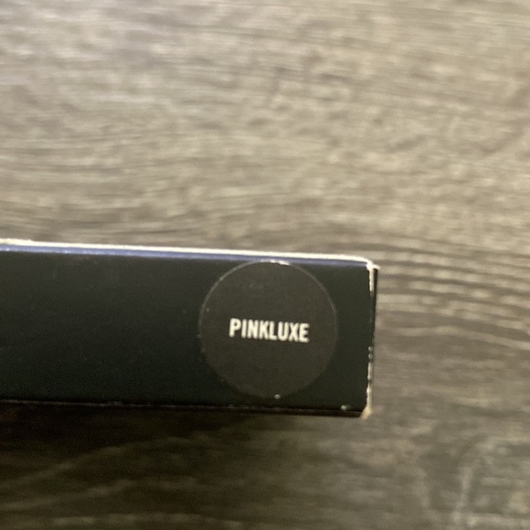 MAC Pinkluxe Veluxe Pearlfusion Eyeshadow Palette - Picture 3 of 7